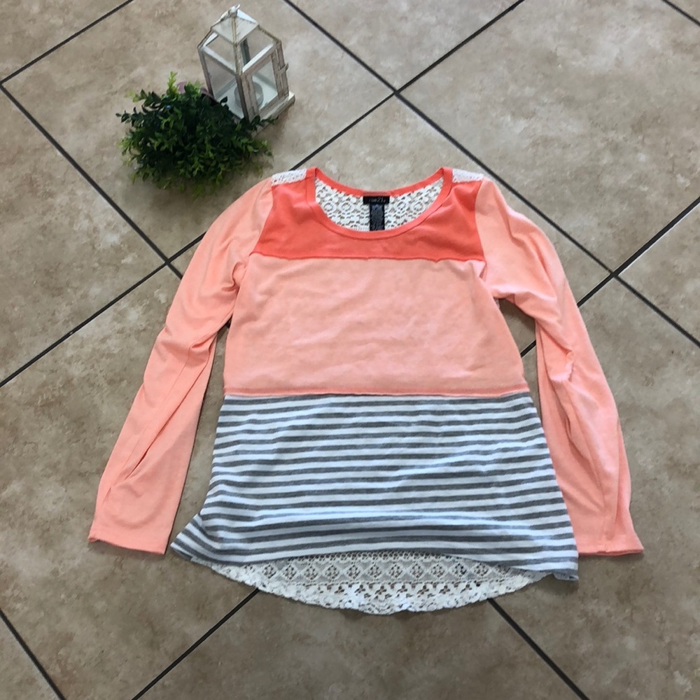 Fun blouse